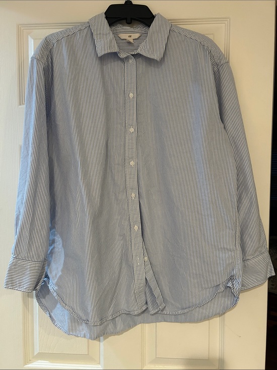 H&M Tops - H&M Blue & White Pinstripe Women’s Button-Down Shirt